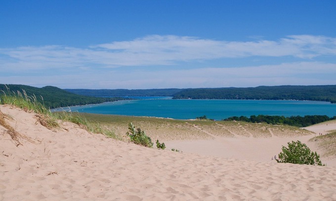 Suttons Bay House | Suttons Bay Hide-Away In a Spectacular Destination