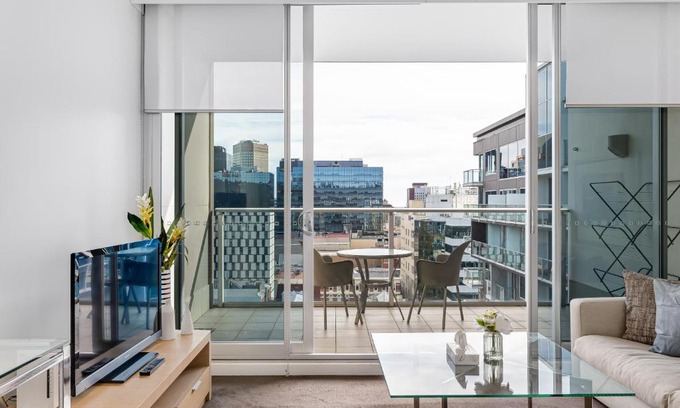 Adelaide Central Business District Apartment | Swainson on Hindmarsh