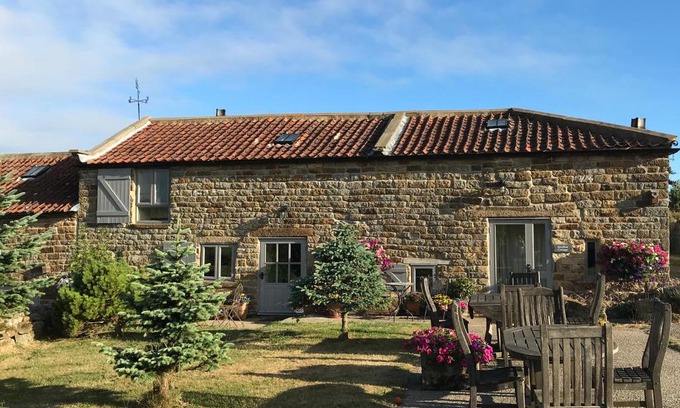 Staintondale House | Swallow Cottage