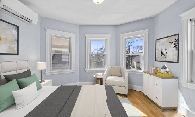 Swampscott Apartment | Swampscott Open Concept Unit W/Lots Of Natural Light, 15 min To Swampscott Beach
