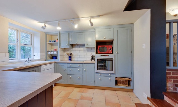 Wangford House | Swan House - Four Bedroom Chalet, Sleeps 9
