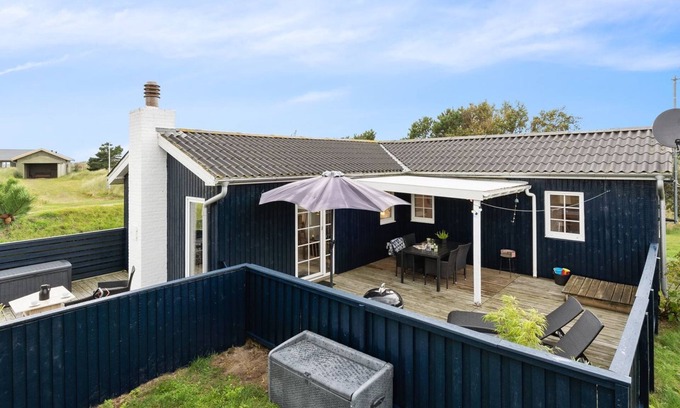 Lakolk House | "Swana" - 550m from the sea by Interhome
