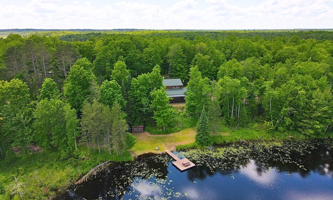 Fifield Cabin | Sweeney Lake Lodge, Northwoods Seclusion
