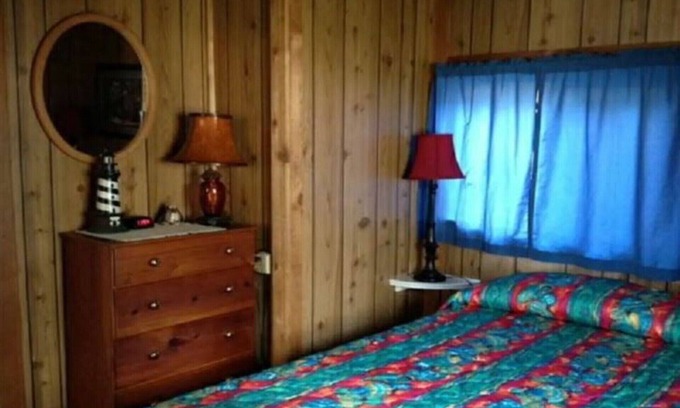 Bayview Cabin | Sweeping by the lake by the lake