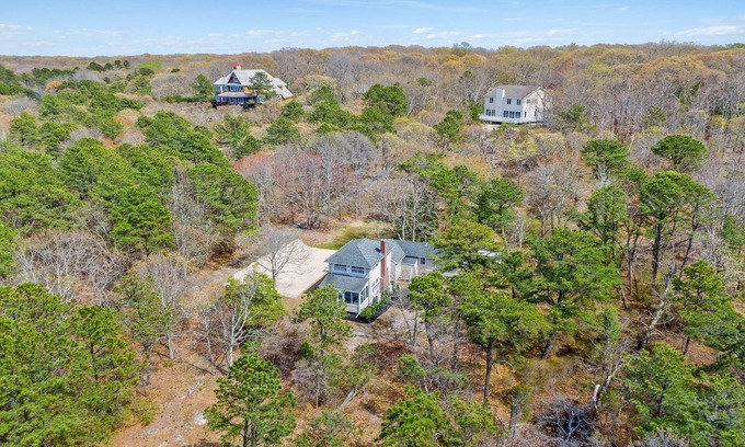 Southold House | Sweeping Dunes Beach Cottage