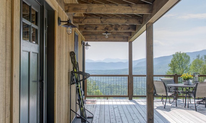 Jackson House | Sweeping Views, Eco Friendly Modern House with Luxury Finishes