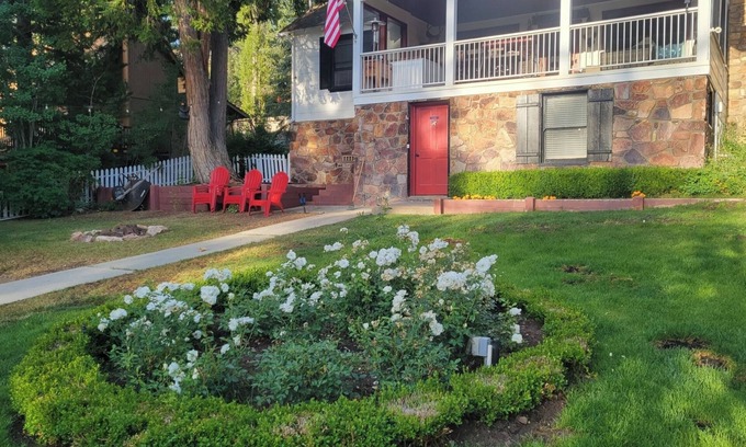 Patton Cottage | Sweet cottage with Wifi in Boulder Bay area of Big Bear Lake