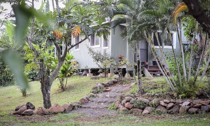 Anahola House | Sweet Country Cottage