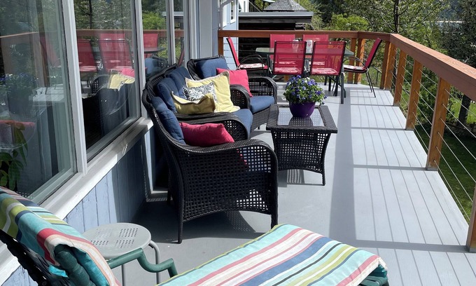 Nelson House | Sweet Creek Retreat. beautiful; views, close to beaches & hikes.