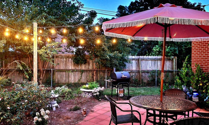 Wilmington House | Sweet Escape is 3 miles to Wrightsville Beach & 8 miles to Downtown Riverfront~