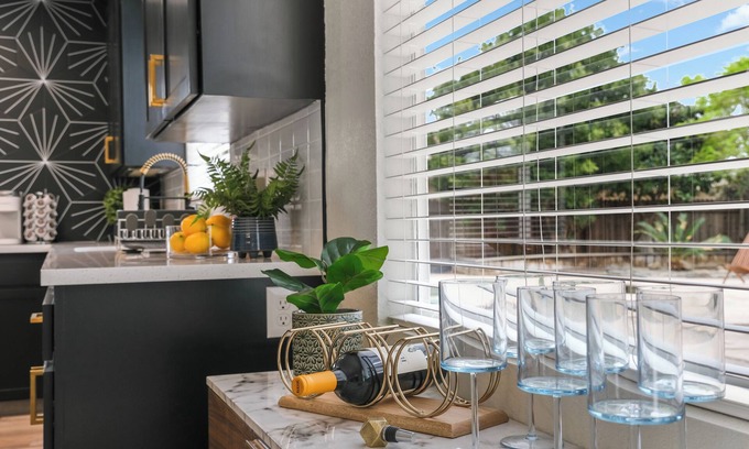 Raisin House | ⭑Sweet Escape l Pool l w/2 Large Master Suites⭑