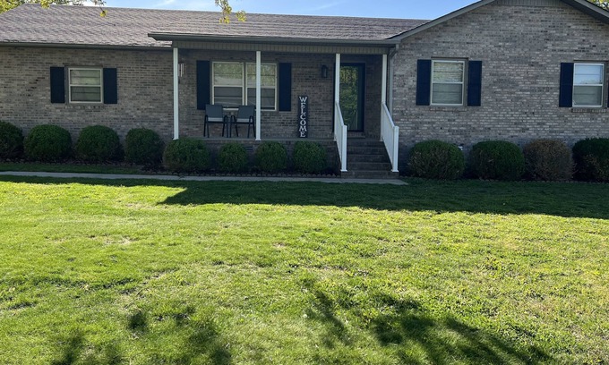 Manchester House | Sweet little house perfect for a family or small group