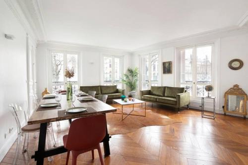 Chaillot Apartment | Sweet Luxury Home Arc the Triomphe near Champs Elysées and Palais des Congrès 8 ppl