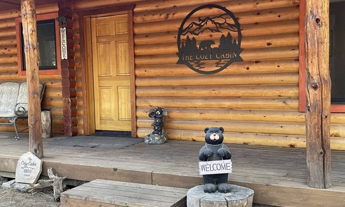 Sisters Cabin | Sweet Retreat Cozy Cabin