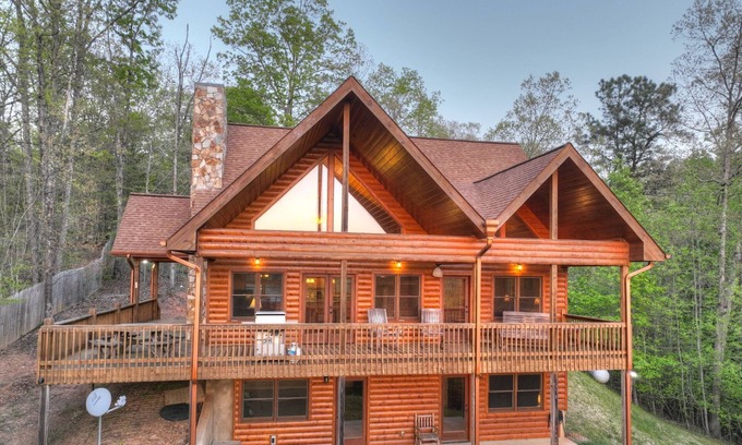 Mineral Bluff Cabin | Sweet Seclusion - Ask About Free Attraction Tickets!