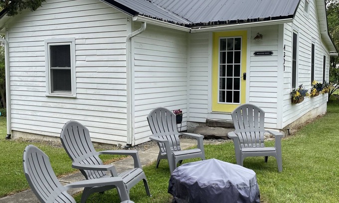 Burdett House | Sweet Seneca Home on Seneca Trails amid wine, brews, eats, hike gorges & fun