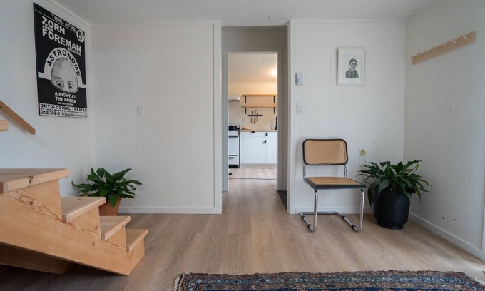 Salt Spring Island Bed & Breakfast | Sweet Valley Sky guest house - cozy rustic cabin with beautiful modern touches