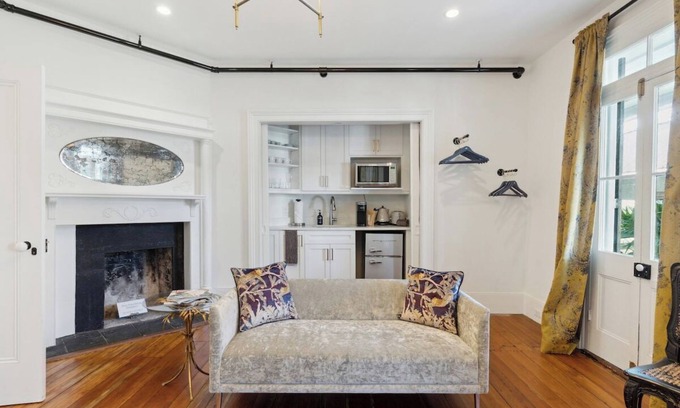 Cannonborough Elliotborough Apartment | Sweetgrass House | 1BR in Downtown Charleston!