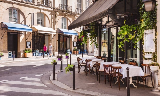 8th Arrondissement Apartment | Sweett | Boetie V - Studio Apartment, Sleeps 10