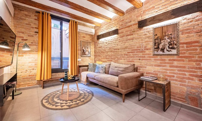 El Poble-sec Apartment | Sweett | Gallery Poble Sec I