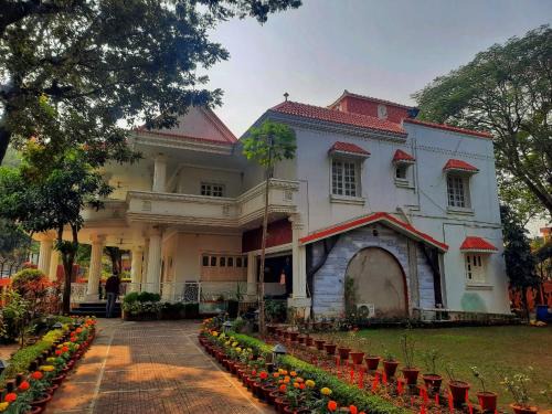 Santiniketan House | SWET APARAJITA