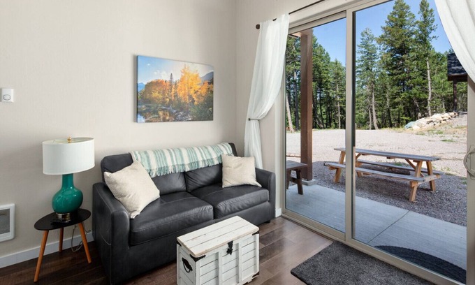 Columbia Falls Cabin | Swift Current at 406 Glacier Cabins