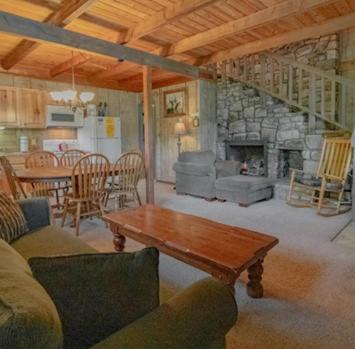 Blowing Rock Apartment | Swiss Mountain Village