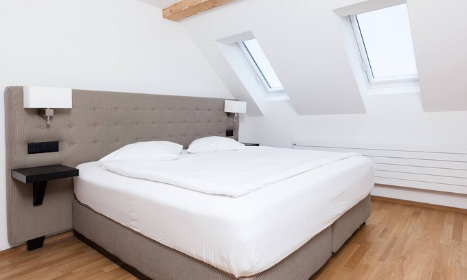 Gewerbeschule House | Swiss Star Longstreet