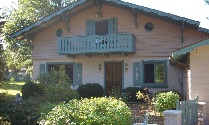 Gaylord House | Swiss-Style Otsego Lake Chalet/Great for Family Reunions
