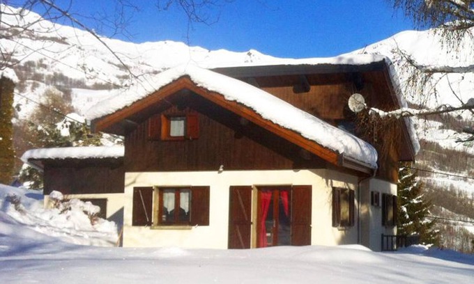Saint-Pancrace Ski Chalet | SYBELLES Chalet convivial, expo. South with large grounds & open views - 8 pers.