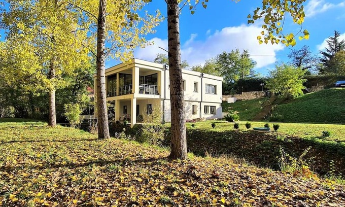 Sainte-Colombe-en-Bruilhois Apartment | T-2 ouest 47m2 la maison au bord du Canal du Midi
