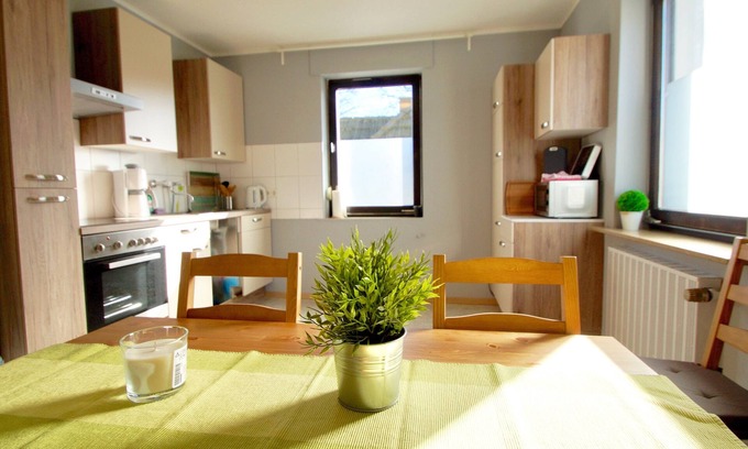 Bergisch Gladbach Apartment | t NiceFlat1 80qm15 MinKölnCity /Fair