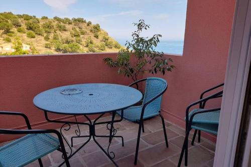 Cerbere Apartment | T2 appartment with sea view and swimmimg pool.