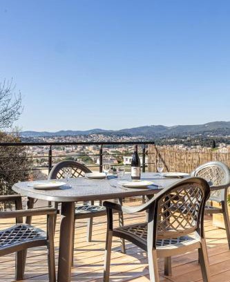Six-Fours-les-Plages Apartment | T2 cosy avec terrasse - proche plage & Sanary