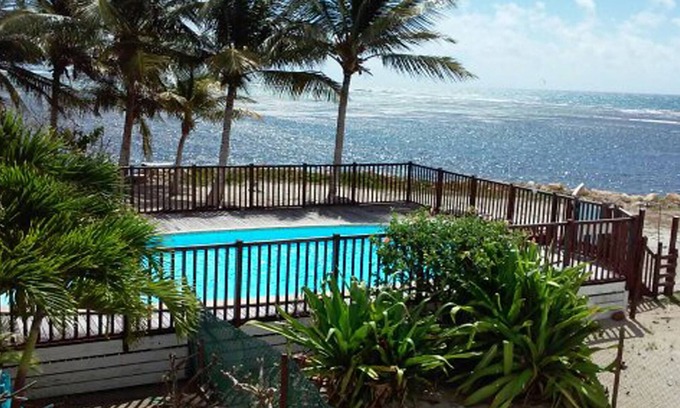 Sainte-Anne Apartment | T2 feet in the sea view water - New on Sainte Anne