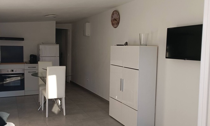 Gignac-la-Nerthe House | T2 Indépendand a Proximité Plages de la Cote Bleu