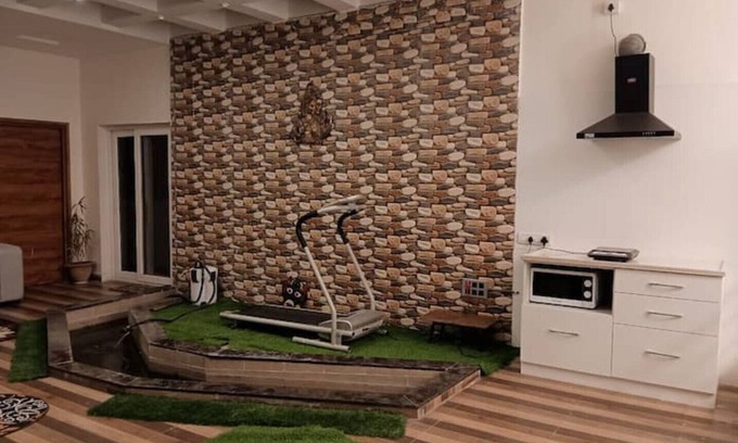 Dr AS Rao Nagar Apartment | T2 Lovely 2 bedroom hill view with covered parking