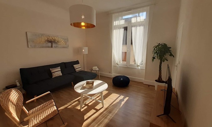 Republique Apartment | T3 ALL COMFORT 5 MIN. DOWNTOWN, THE LAKE AND THE THERMAL BATHS