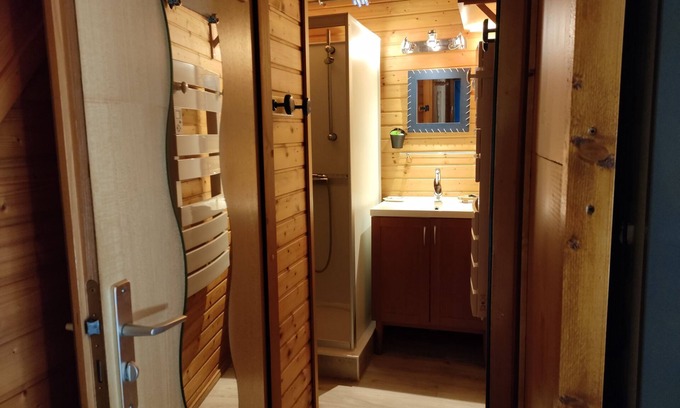 La Teste-de-Buch Ski Chalet | T3 chalet in quiet leisure park with swimming pools