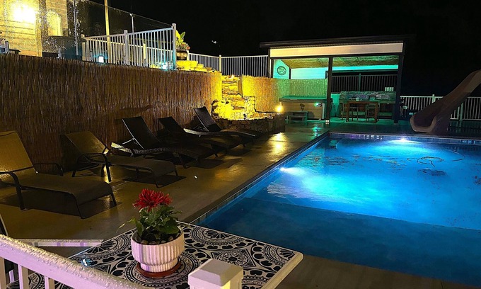 Indian Point Villa | Table Rock Lake Mega-Villa: Sleeps 29, Private Pool & Hot Tub, 3 mins to SDC!