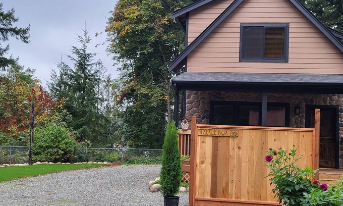 East Olympia Cottage | Tackle Box Cottage at the LakenFish all year Boat rentals at your doorstep.