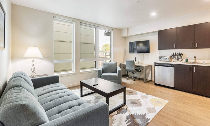 Hilltop Apartment | Tacoma Lux Modern Suite|2BR 1BA Fit for Long Stay