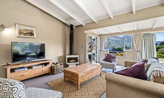 Wanaka House | Taha Wai - Wanaka Holiday Home