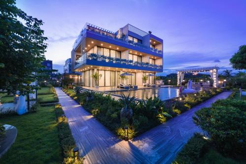 Ha Long Apartment | Tahagi Villa Tuan Chau Ha Long by HOFs