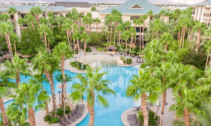 Las Vegas Condo | Tahiti Village bora bora 1br suite Thursday check-in
