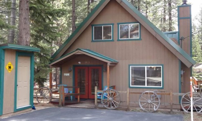 Pioneer Trail House | Tahoe Chalet with Hot Tub in Quiet Setting