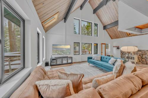 Talmont House | Tahoe City Vacation Rental with Fireplace and Deck