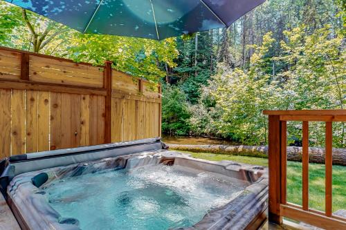 Mason County House | Tahuya River Lodge - Whole Property
