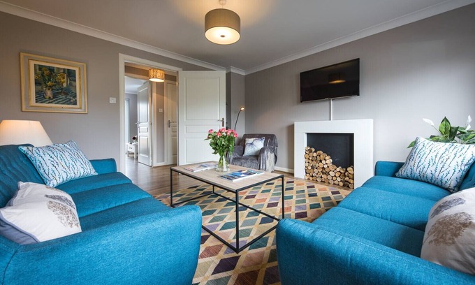 Achachork House | Taigh Mhuirne, 5, Shepherd's Road