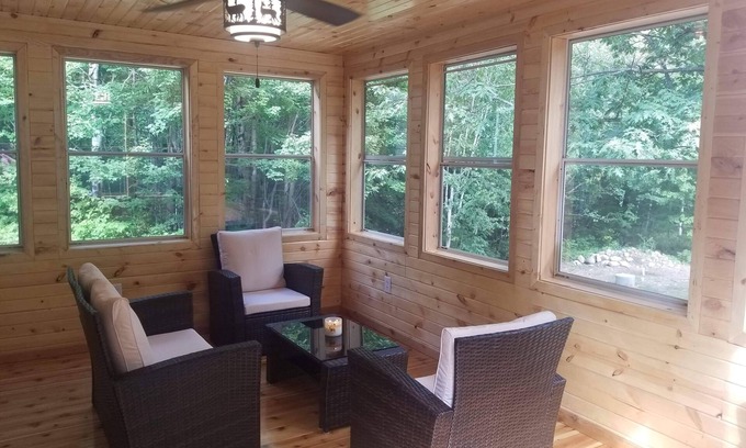 New Post Cabin | Tainter Cabins